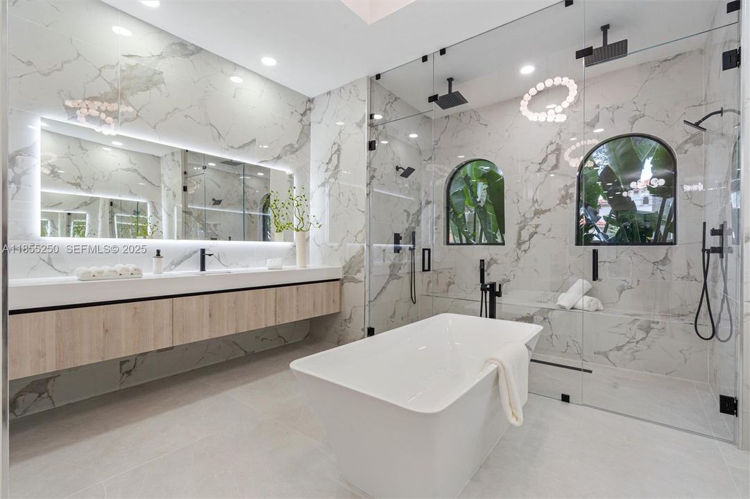 For Sale: $3,399,000 (5 beds, 6 baths, 5071 Square Feet)