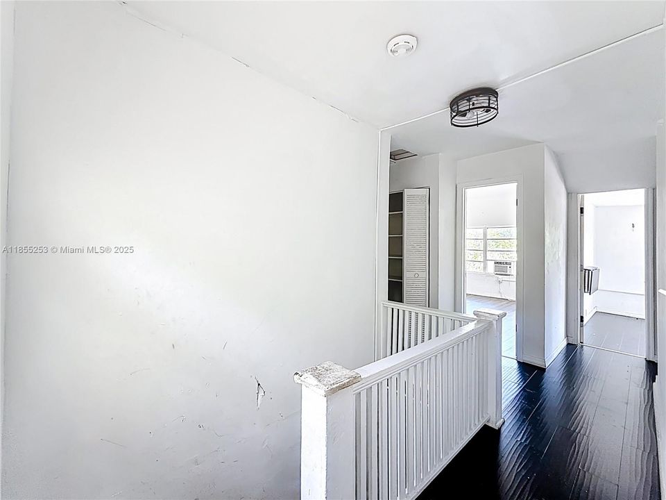 En Venta: $724,900 (6 camas, 2 baños, 2696 Pies cuadrados)