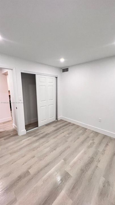 Vendido Recientemente: $169,800 (2 camas, 2 baños, 800 Pies cuadrados)