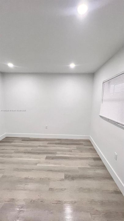 Vendido Recientemente: $169,800 (2 camas, 2 baños, 800 Pies cuadrados)