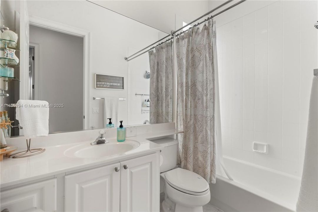 Недавно продано: $658,000 (3 спален, 2 ванн, 1567 Квадратных фут)