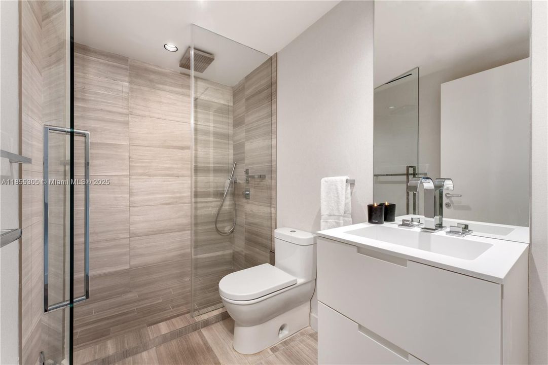 待售: $5,750,000 (3 贝兹, 3 浴室, 2896 平方英尺)