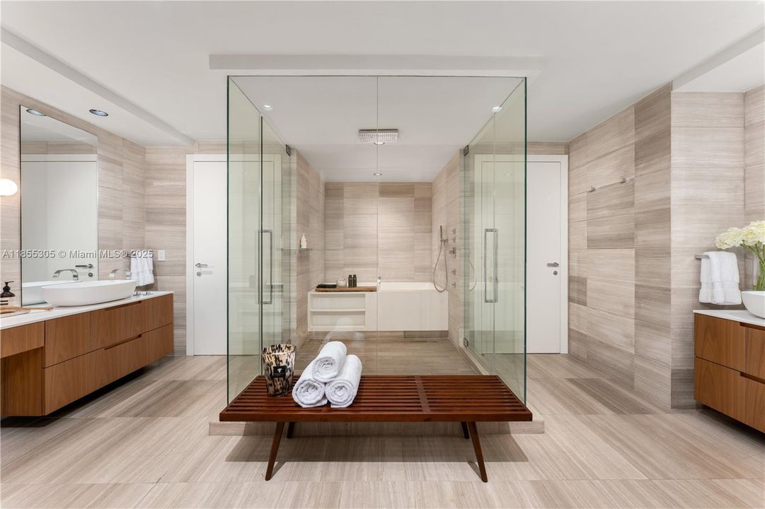 待售: $5,750,000 (3 贝兹, 3 浴室, 2896 平方英尺)