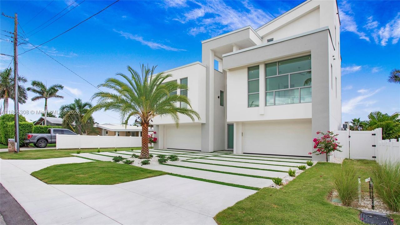 For Sale: $3,999,999 (4 beds, 4 baths, 0 Square Feet)