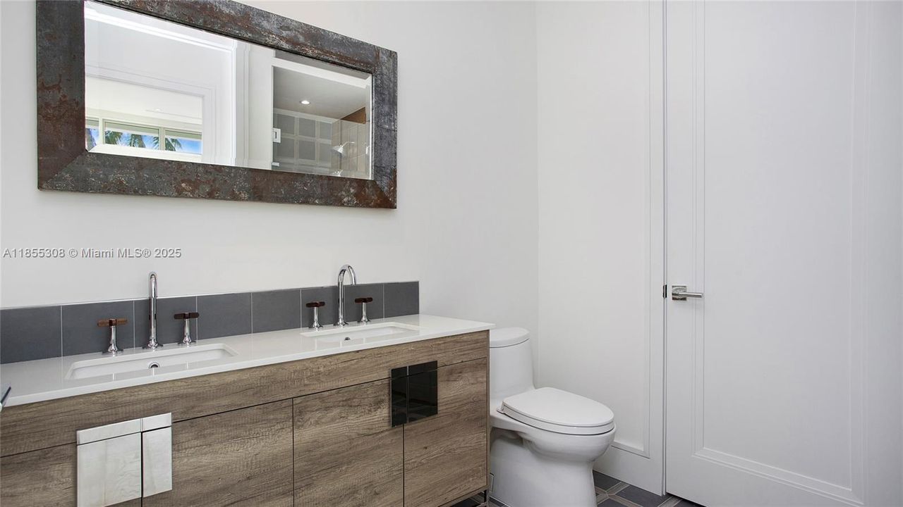 For Sale: $3,999,999 (4 beds, 4 baths, 0 Square Feet)