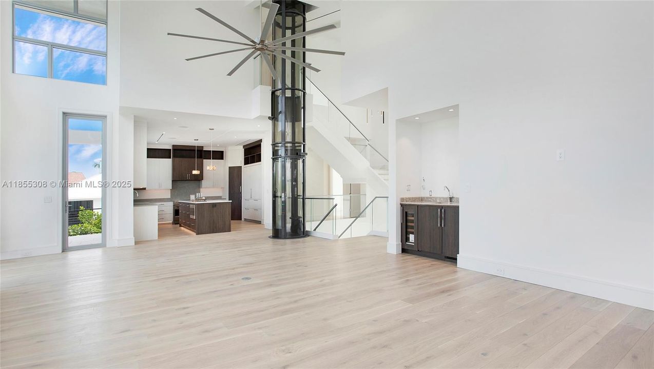 For Sale: $3,999,999 (4 beds, 4 baths, 0 Square Feet)