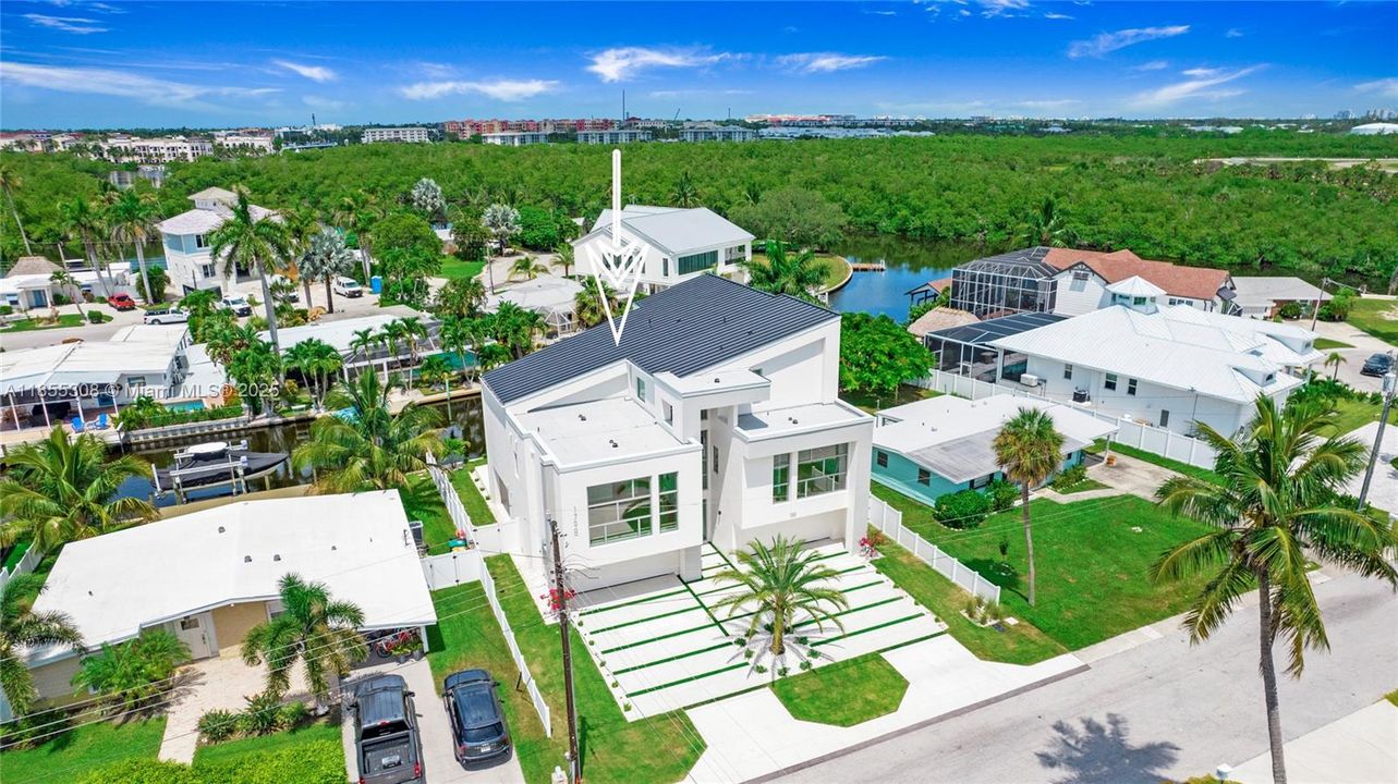 For Sale: $3,999,999 (4 beds, 4 baths, 0 Square Feet)