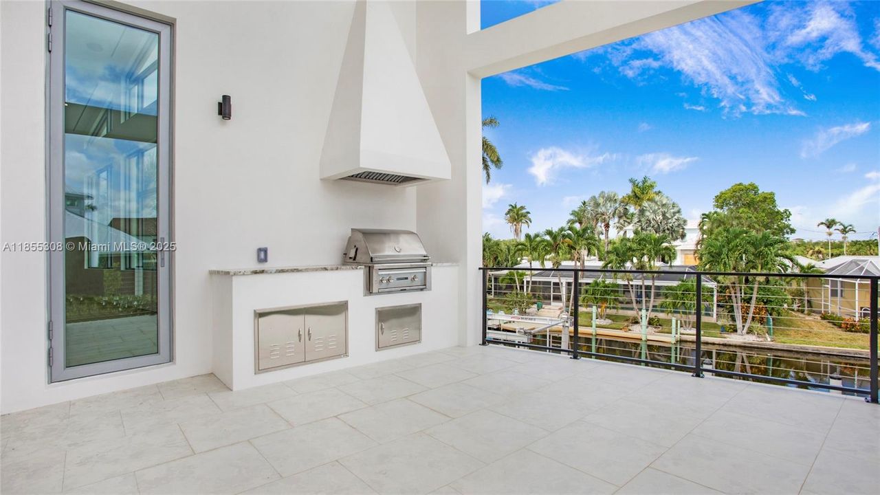 For Sale: $3,999,999 (4 beds, 4 baths, 0 Square Feet)