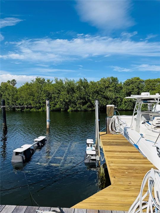 待售: $485,000 (100.00 acres)