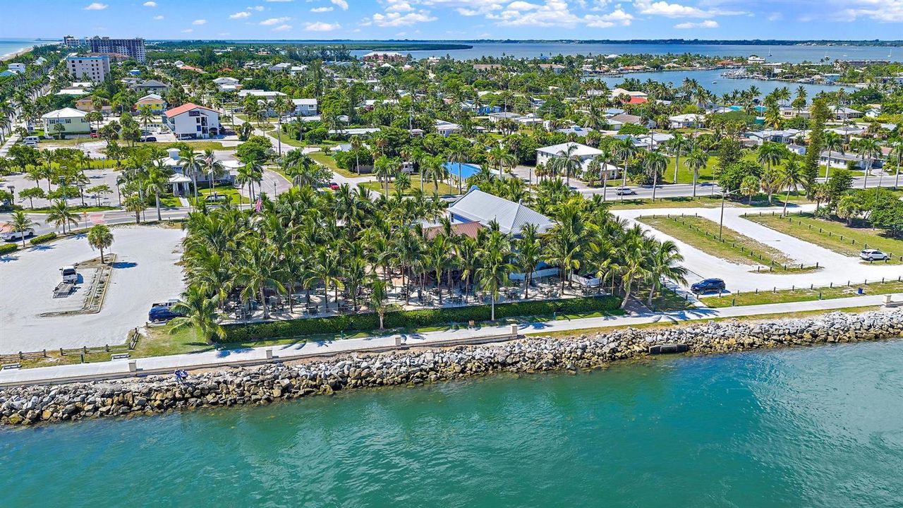 901 S Ocean Dr-12