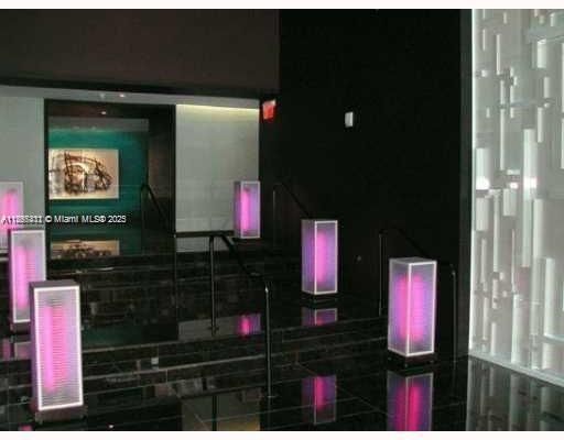 На продажу: $1,290,000 (2 спален, 2 ванн, 1782 Квадратных фут)