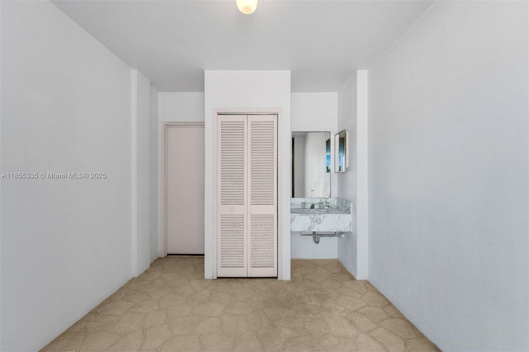 Recently Sold: $450,000 (0 beds, 0 baths, 181 Square Feet)