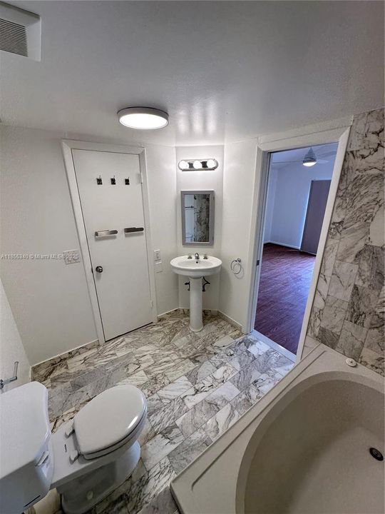 Недавно арендовано: $2,700 (2 спален, 1 ванн, 1152 Квадратных фут)