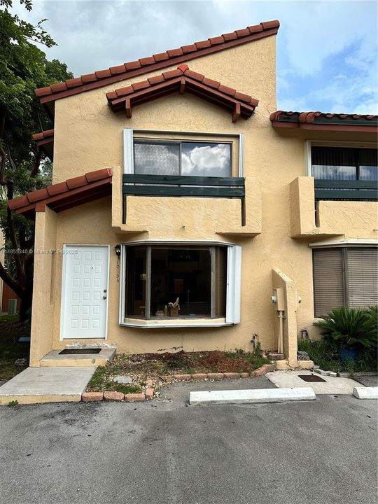 Недавно арендовано: $2,700 (2 спален, 1 ванн, 1152 Квадратных фут)