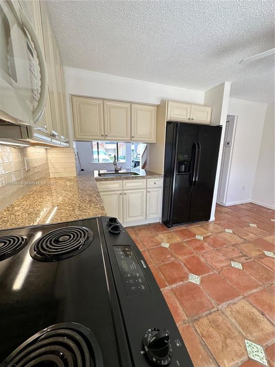 Недавно арендовано: $2,700 (2 спален, 1 ванн, 1152 Квадратных фут)