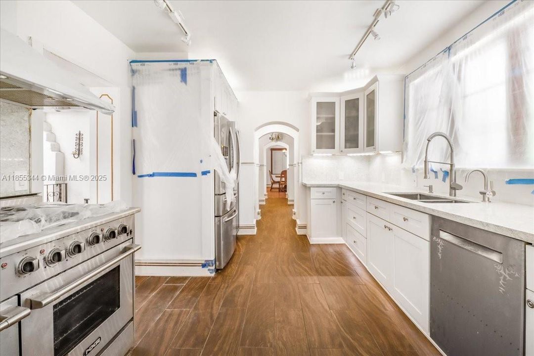 En Venta: $2,499,000 (3 camas, 2 baños, 5180 Pies cuadrados)