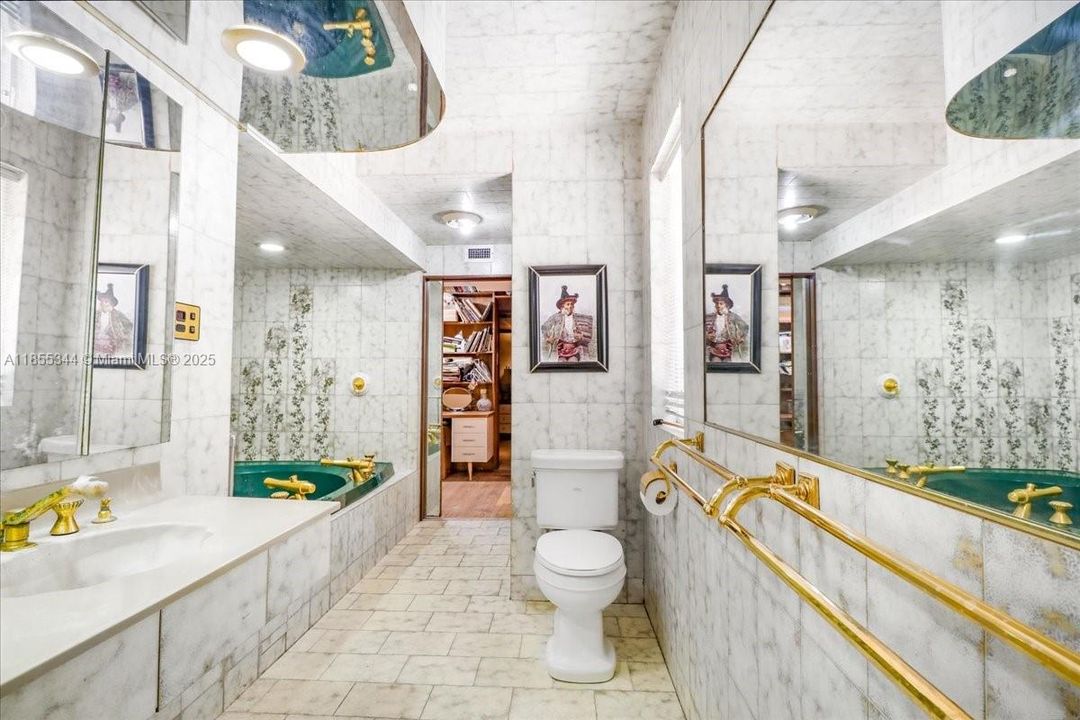 En Venta: $2,499,000 (3 camas, 2 baños, 5180 Pies cuadrados)