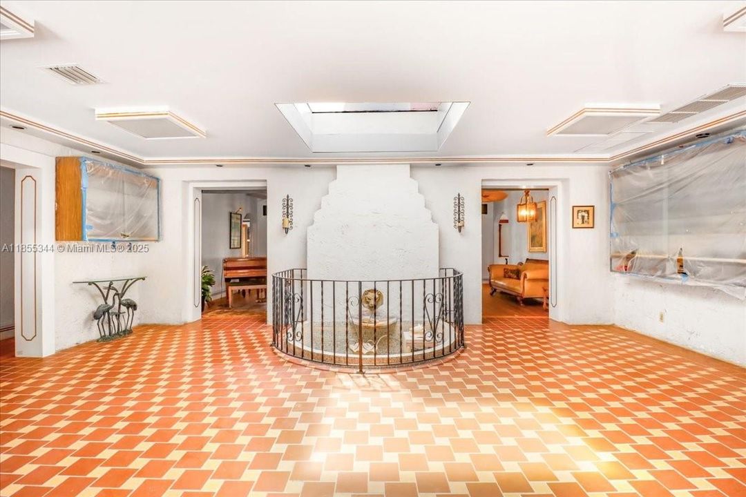 En Venta: $2,499,000 (3 camas, 2 baños, 5180 Pies cuadrados)