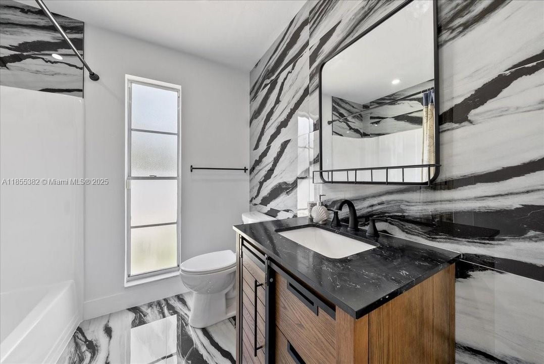 Recently Sold: $720,000 (3 beds, 2 baths, 1448 Square Feet)