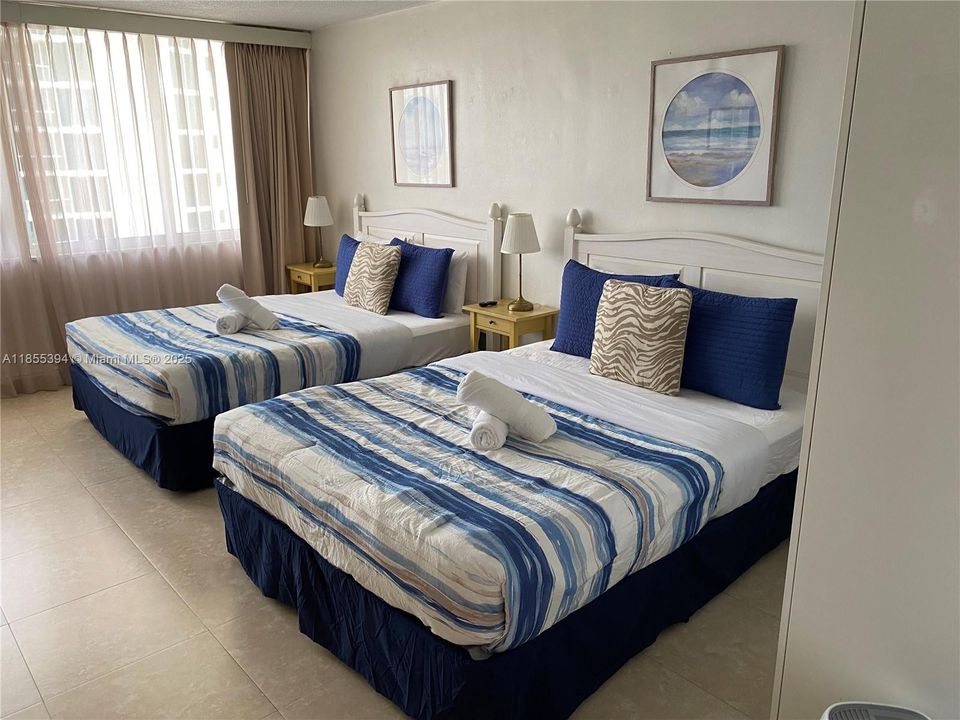 待售: $112,000 (0 贝兹, 1 浴室, 410 平方英尺)