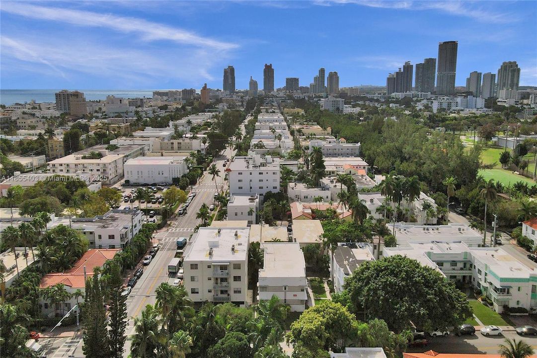 En Venta: $208,700 (0 camas, 1 baños, 398 Pies cuadrados)