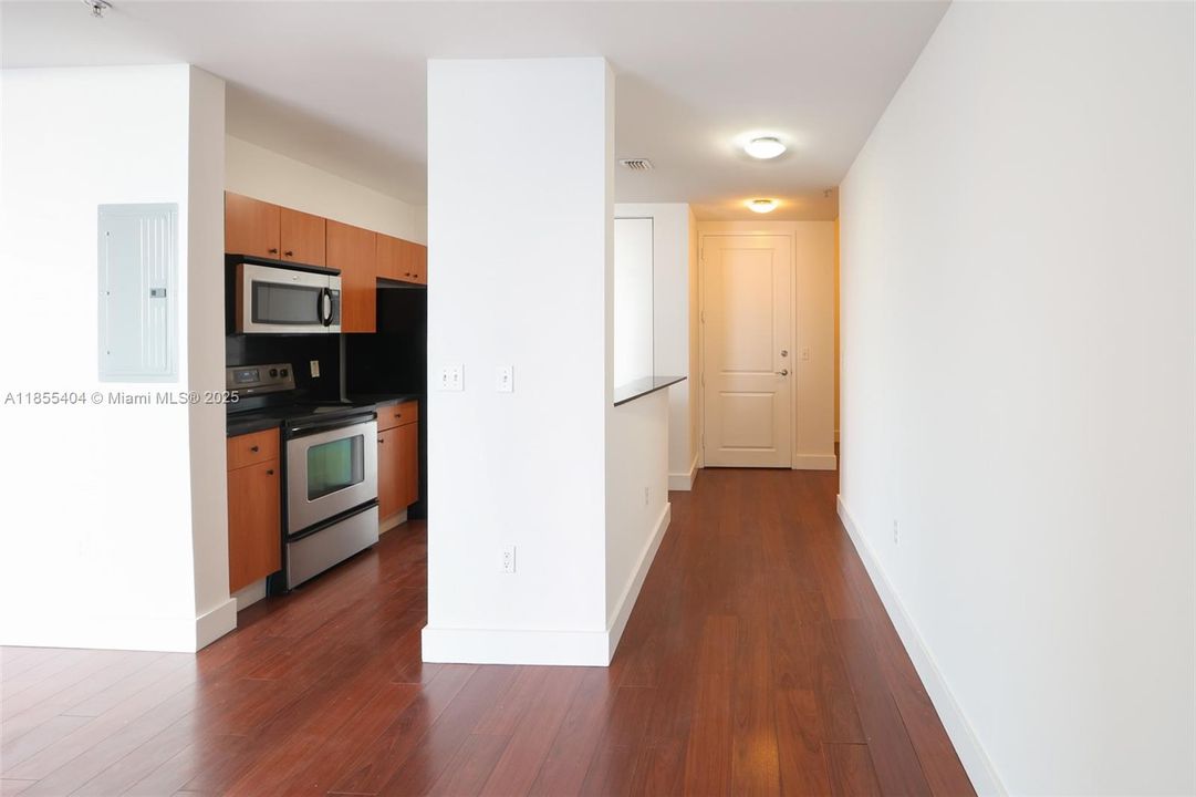 На продажу: $355,000 (1 спален, 1 ванн, 773 Квадратных фут)