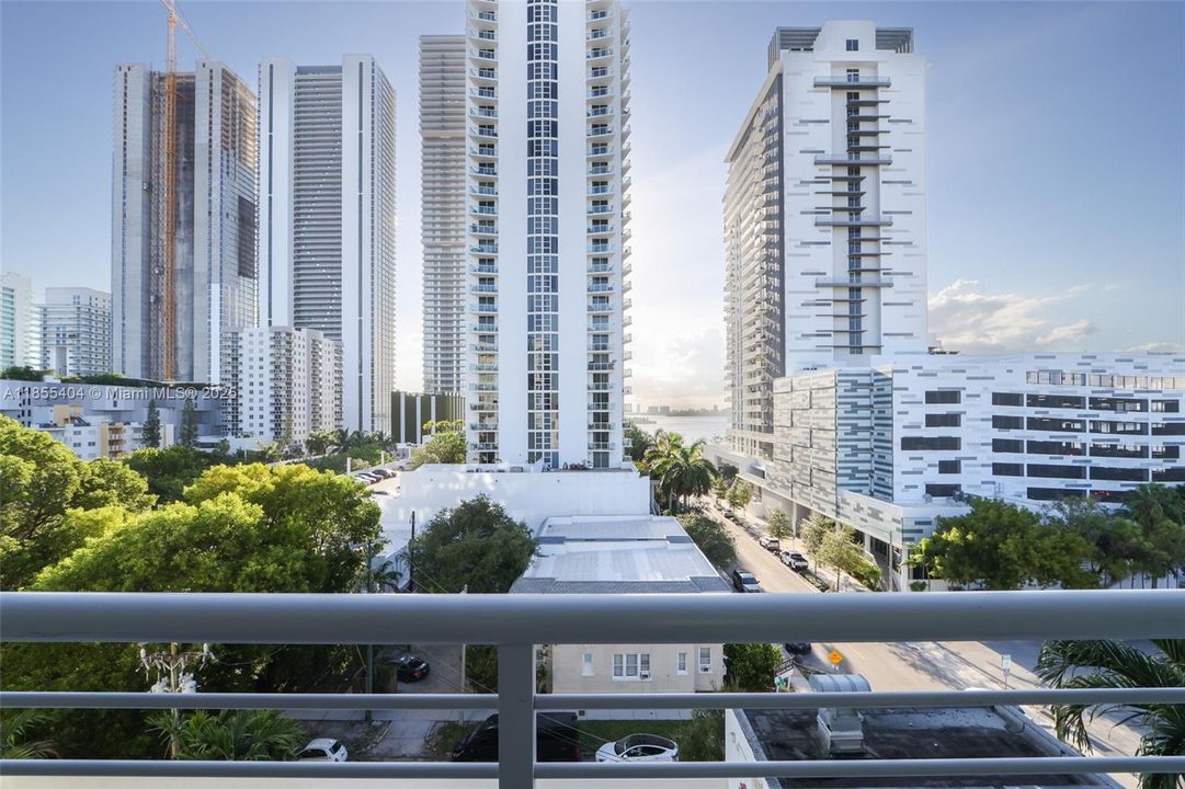 На продажу: $355,000 (1 спален, 1 ванн, 773 Квадратных фут)