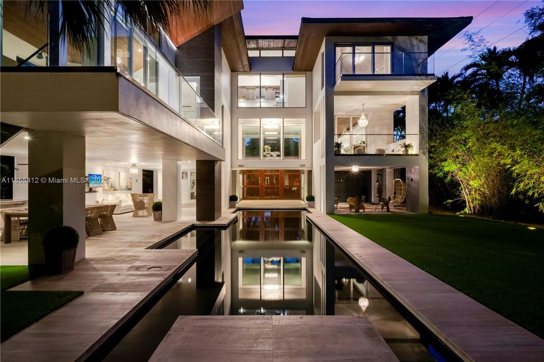 En Venta: $8,600,000 (5 camas, 4 baños, 4166 Pies cuadrados)