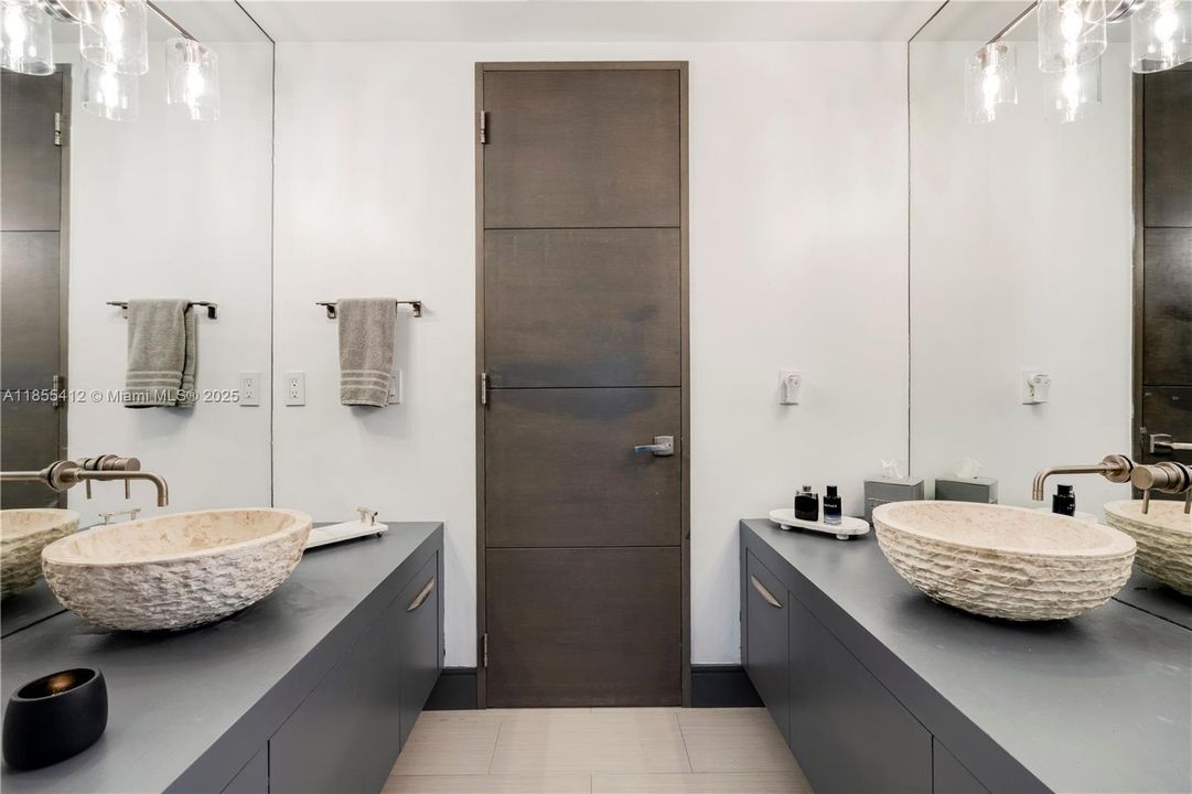 En Venta: $8,600,000 (5 camas, 4 baños, 4166 Pies cuadrados)