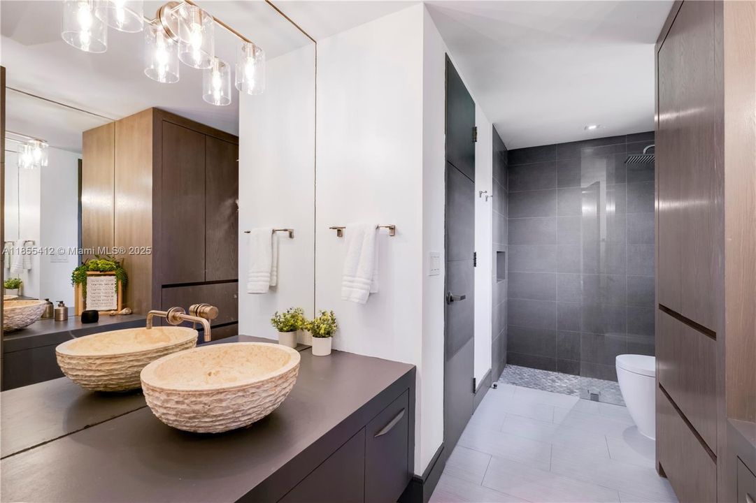 En Venta: $8,600,000 (5 camas, 4 baños, 4166 Pies cuadrados)