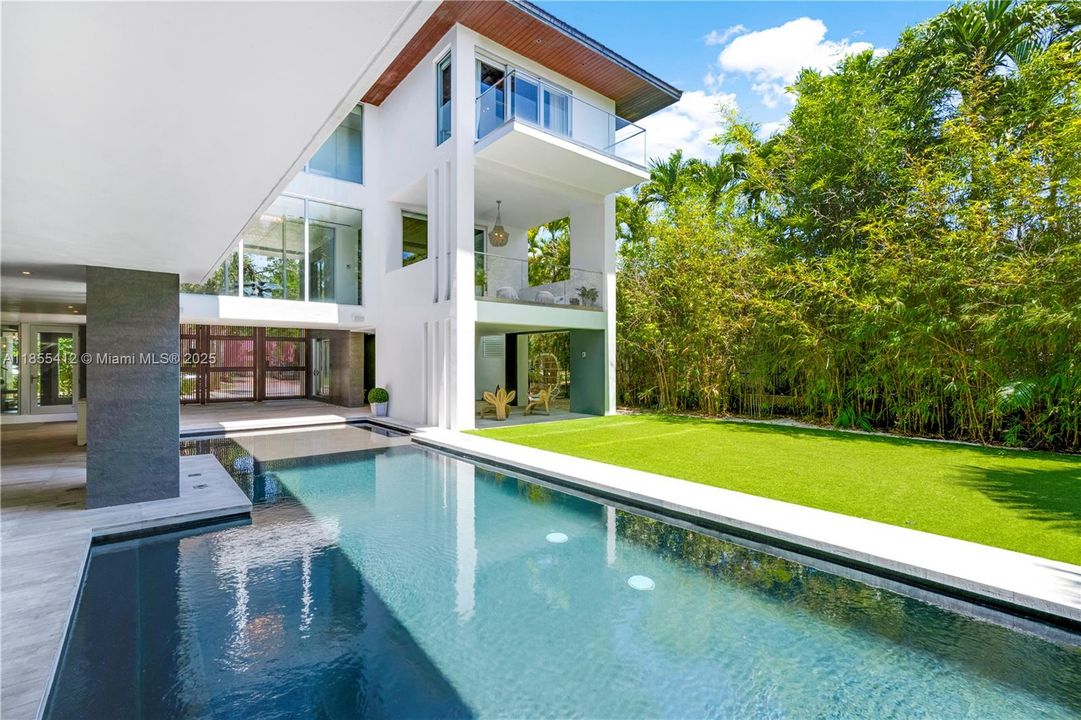 En Venta: $8,600,000 (5 camas, 4 baños, 4166 Pies cuadrados)