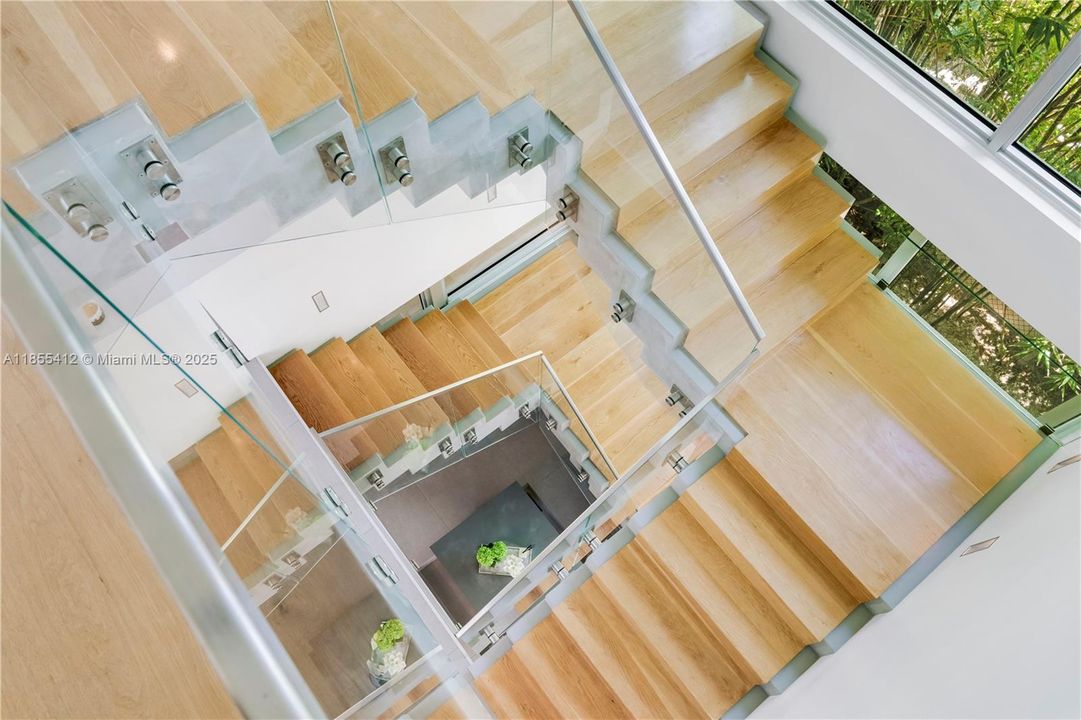 En Venta: $8,600,000 (5 camas, 4 baños, 4166 Pies cuadrados)