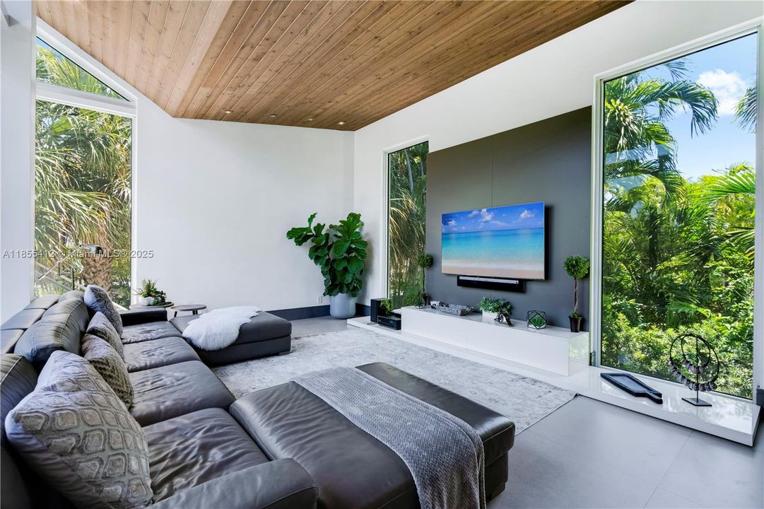 En Venta: $8,600,000 (5 camas, 4 baños, 4166 Pies cuadrados)