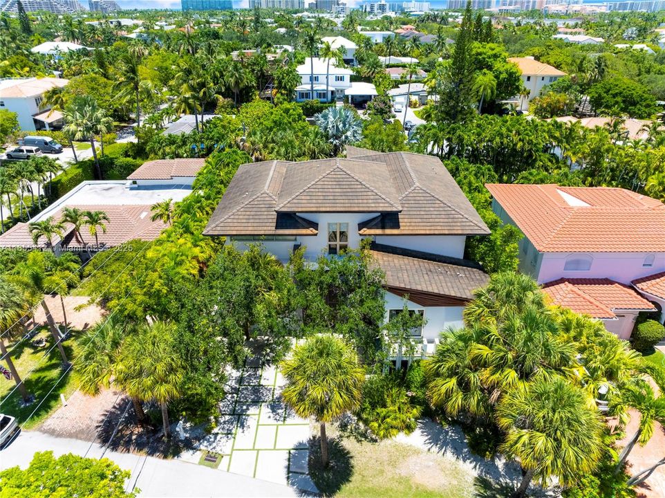 En Venta: $8,600,000 (5 camas, 4 baños, 4166 Pies cuadrados)