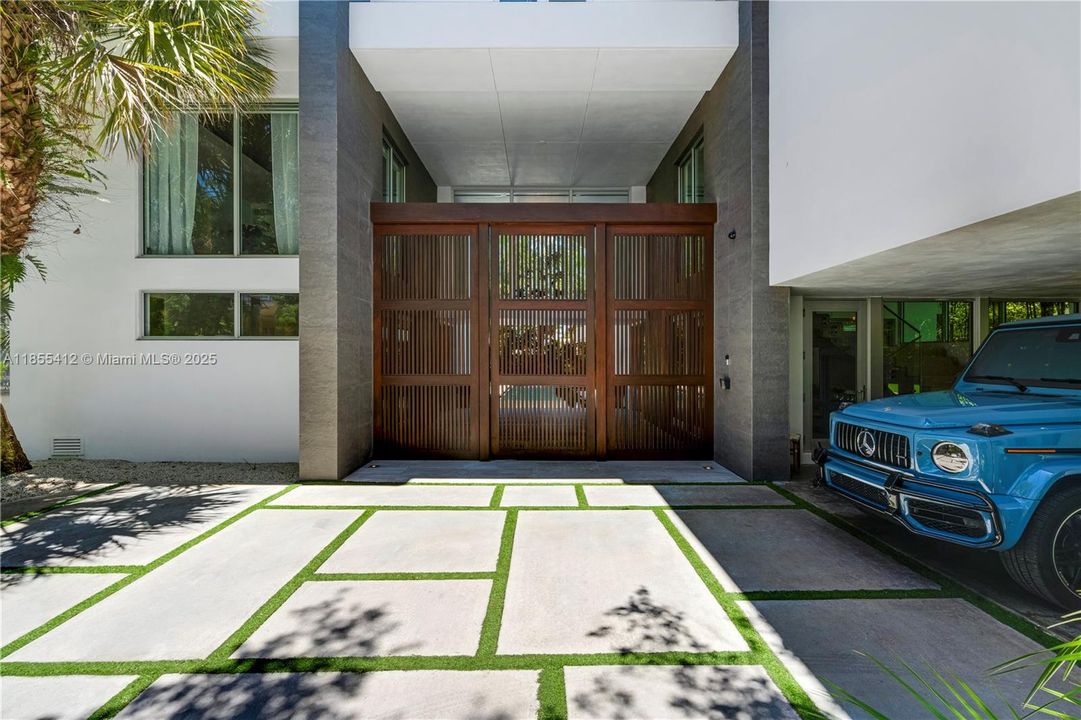 En Venta: $8,600,000 (5 camas, 4 baños, 4166 Pies cuadrados)