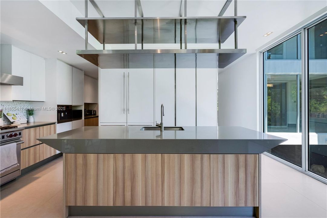 En Venta: $8,600,000 (5 camas, 4 baños, 4166 Pies cuadrados)