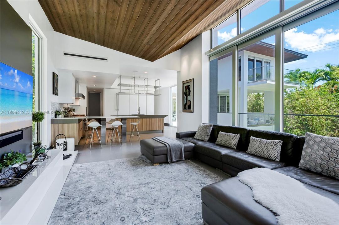 En Venta: $8,600,000 (5 camas, 4 baños, 4166 Pies cuadrados)