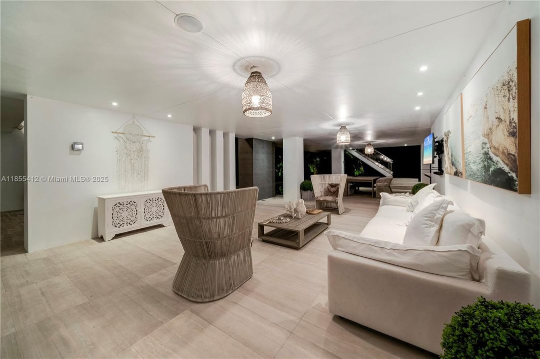 En Venta: $8,600,000 (5 camas, 4 baños, 4166 Pies cuadrados)