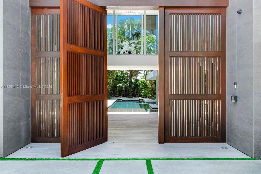 En Venta: $8,600,000 (5 camas, 4 baños, 4166 Pies cuadrados)