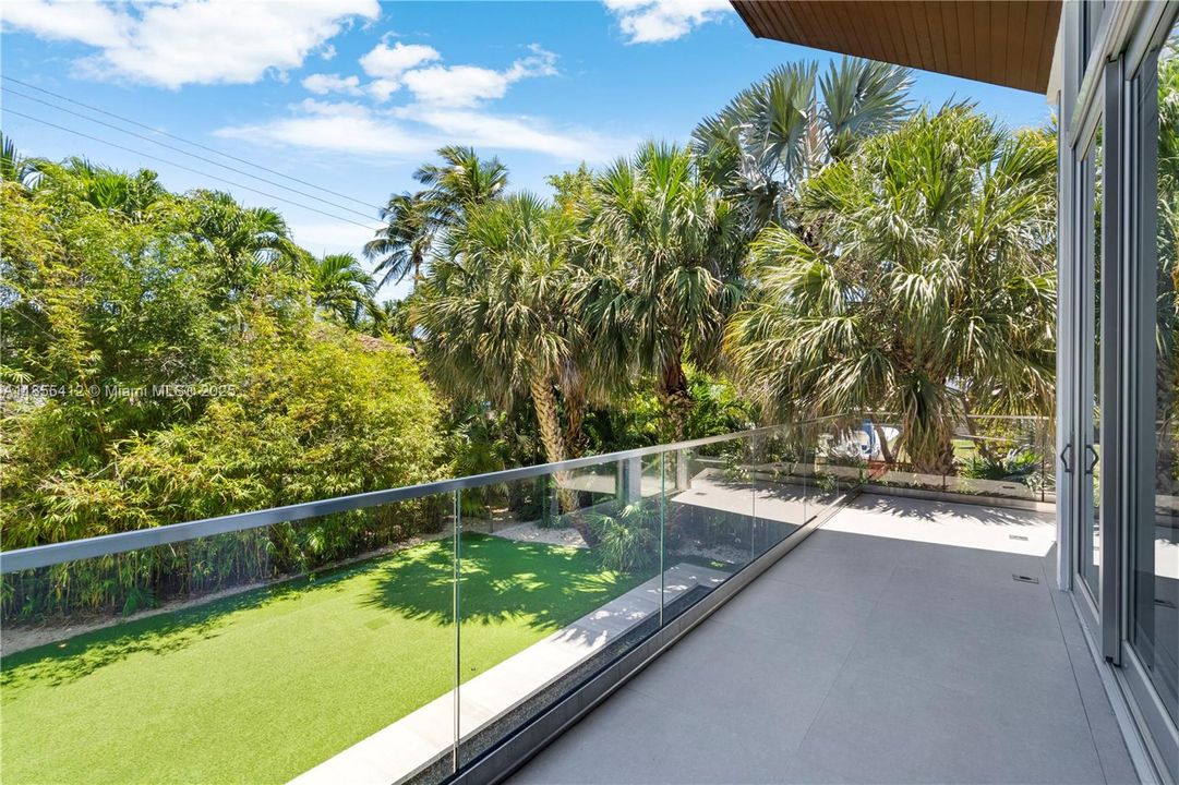 En Venta: $8,600,000 (5 camas, 4 baños, 4166 Pies cuadrados)