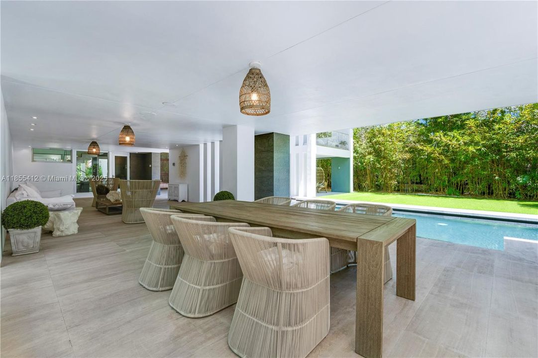 En Venta: $8,600,000 (5 camas, 4 baños, 4166 Pies cuadrados)