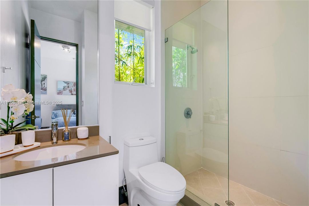 En Venta: $8,600,000 (5 camas, 4 baños, 4166 Pies cuadrados)