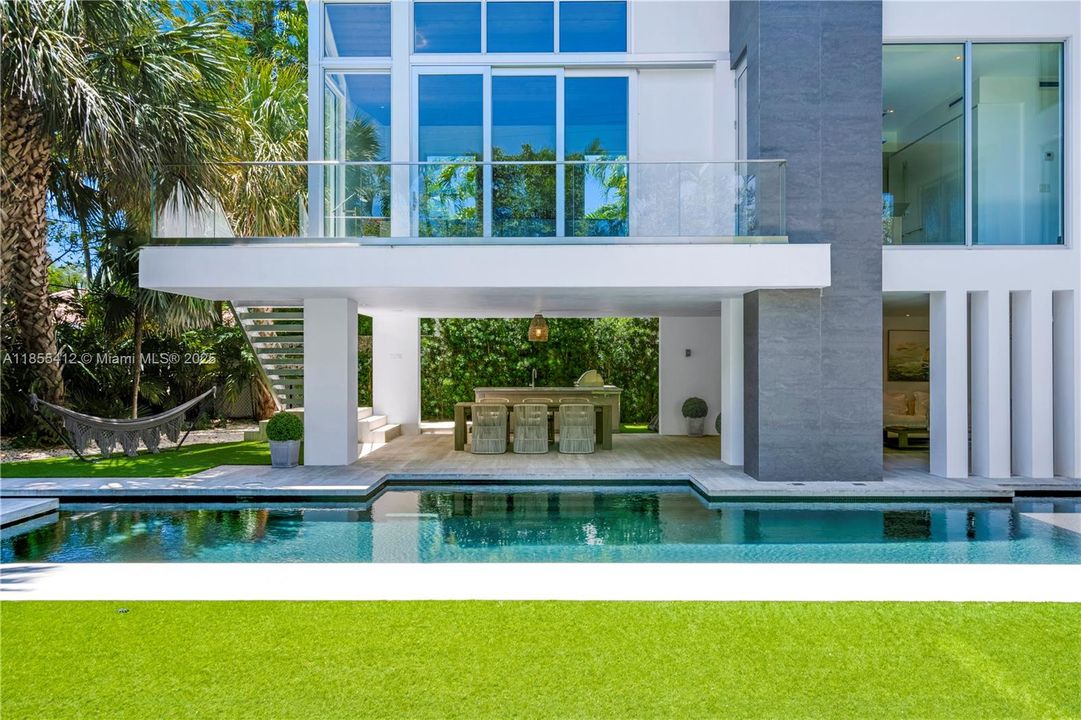 En Venta: $8,600,000 (5 camas, 4 baños, 4166 Pies cuadrados)