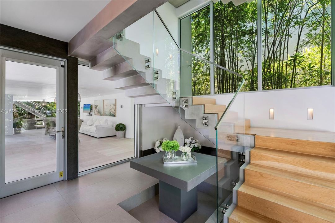 En Venta: $8,600,000 (5 camas, 4 baños, 4166 Pies cuadrados)