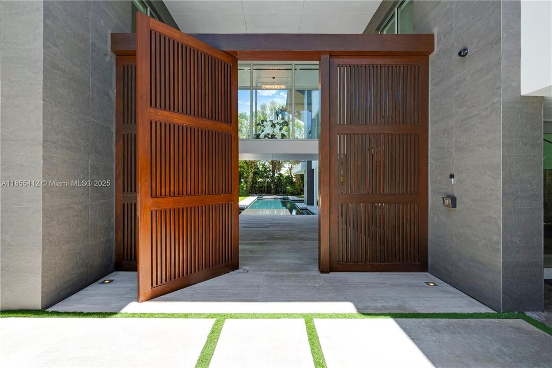 En Venta: $8,600,000 (5 camas, 4 baños, 4166 Pies cuadrados)