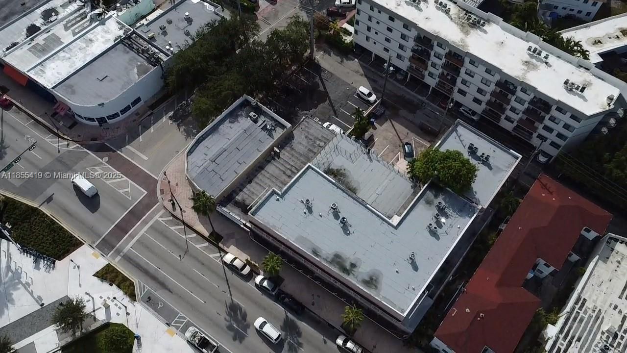 На продажу: $269,000 (2 спален, 2 ванн, 845 Квадратных фут)