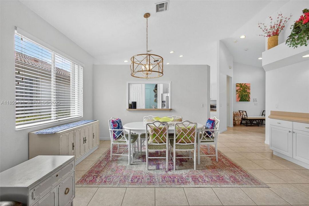 待售: $443,900 (3 贝兹, 2 浴室, 1631 平方英尺)