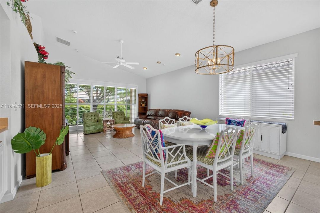 待售: $443,900 (3 贝兹, 2 浴室, 1631 平方英尺)