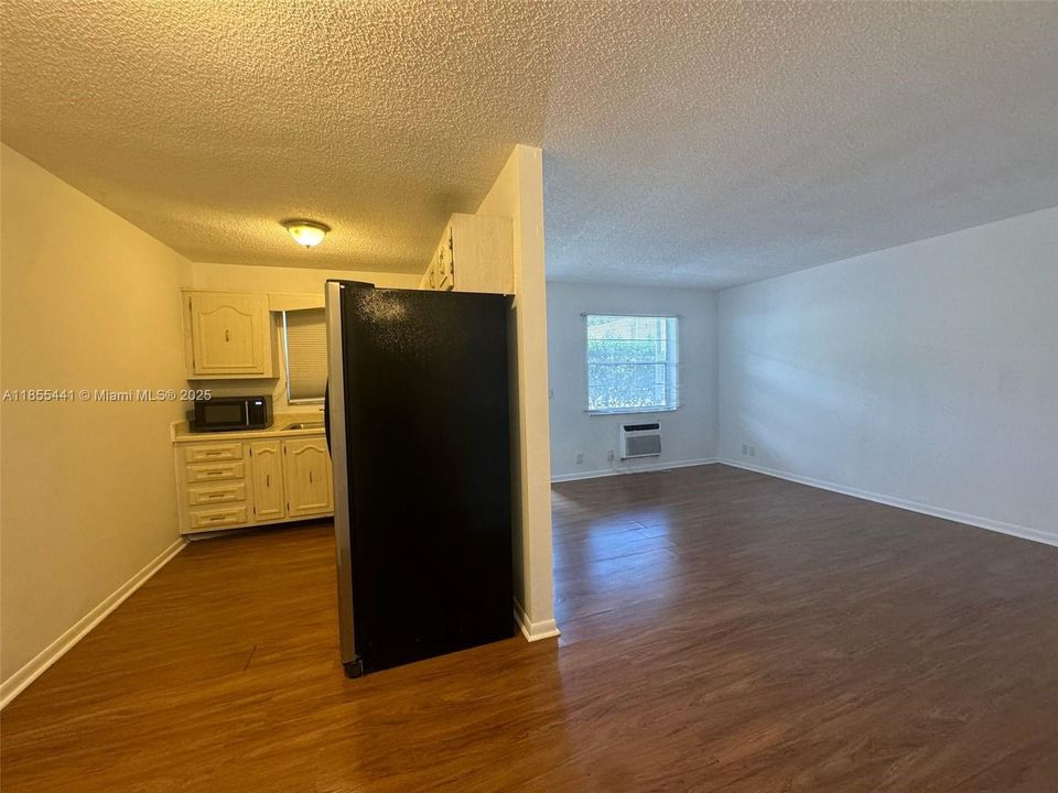 Недавно арендовано: $1,500 (1 спален, 1 ванн, 600 Квадратных фут)