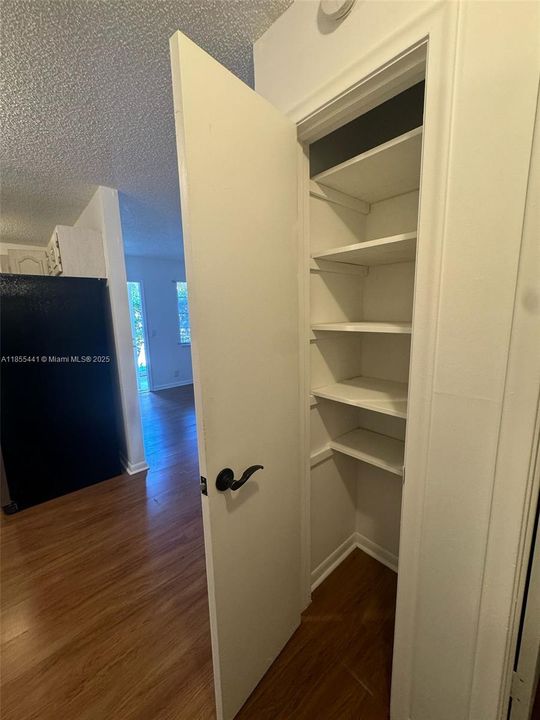 Недавно арендовано: $1,500 (1 спален, 1 ванн, 600 Квадратных фут)